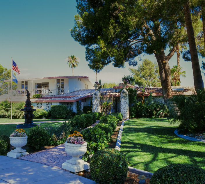 exterior photography of a luxury home in las vegas